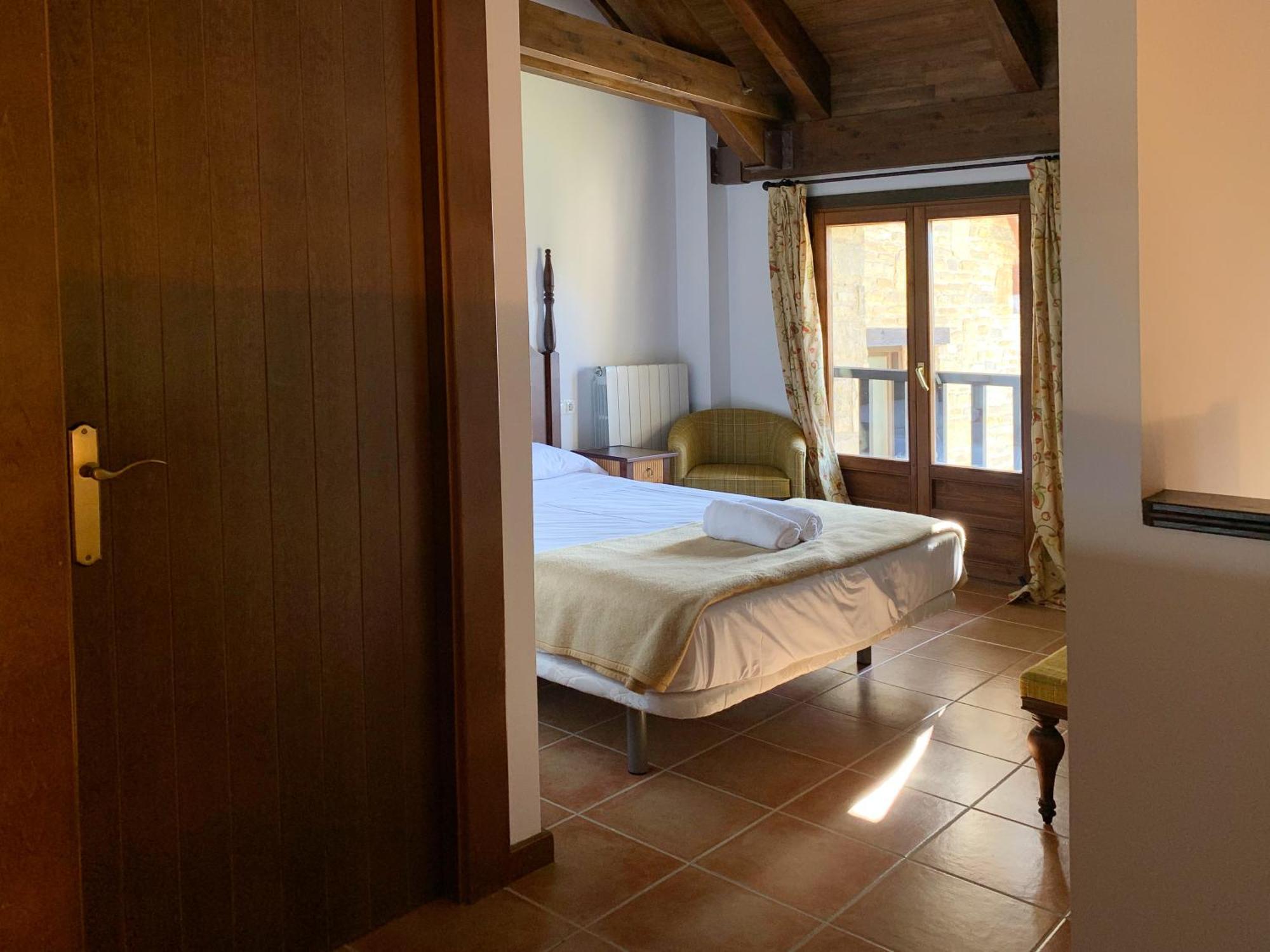 Apartamentos Jaca Mirador De Badaguas 3000 מראה חיצוני תמונה