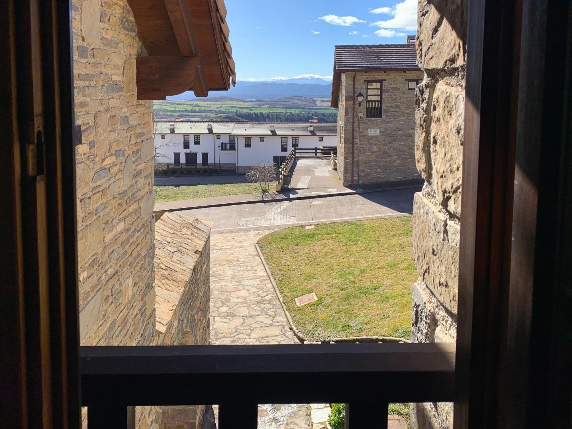 Apartamentos Jaca Mirador De Badaguas 3000 מראה חיצוני תמונה