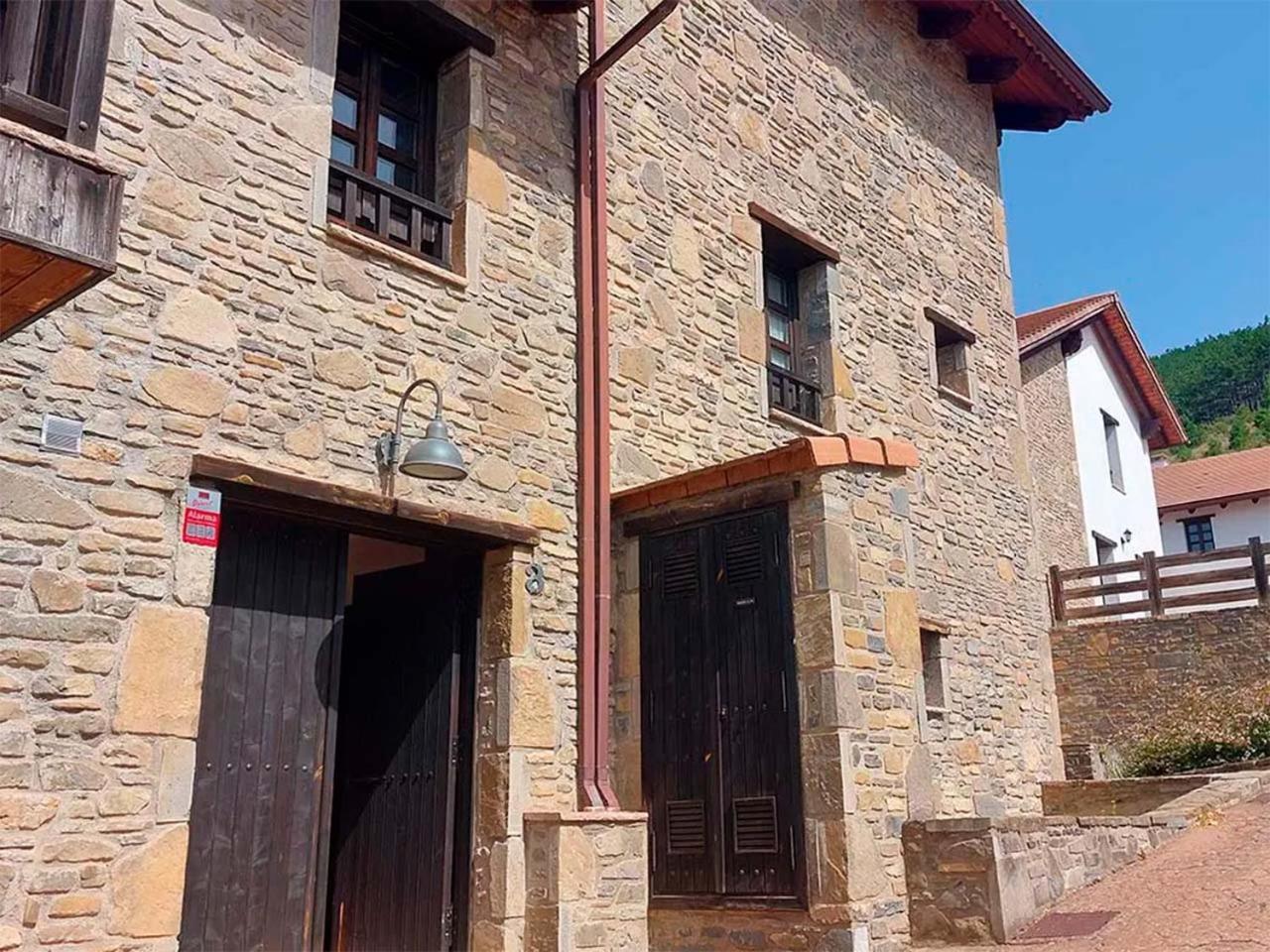 Apartamentos Jaca Mirador De Badaguas 3000 מראה חיצוני תמונה