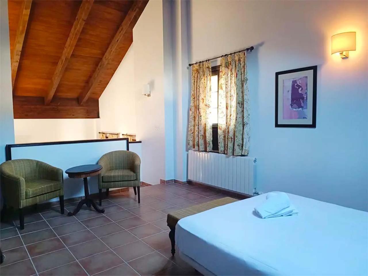 Apartamentos Jaca Mirador De Badaguas 3000 מראה חיצוני תמונה